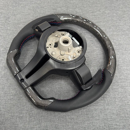 Suitable for BMW F30 F10 F31 F20 F25 F22 F36 F33 F32 F80 F82 F11 F18 F01 F90 E90 carbon fiber steering wheel